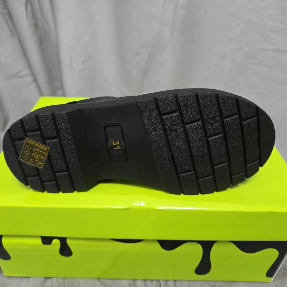 BOXED PAIR OF KOI KIDZ PLAYFUL TREK KIDZ LACE UP SHOES IN BLACK - UK 11