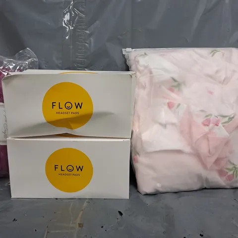 BOX OF APPROXIMATELY 10 ASSORTED HOUSEHOLD ITEMS TO INCLUDE FLOW HEADSET PADS, ETC - COLLECTION ONLY