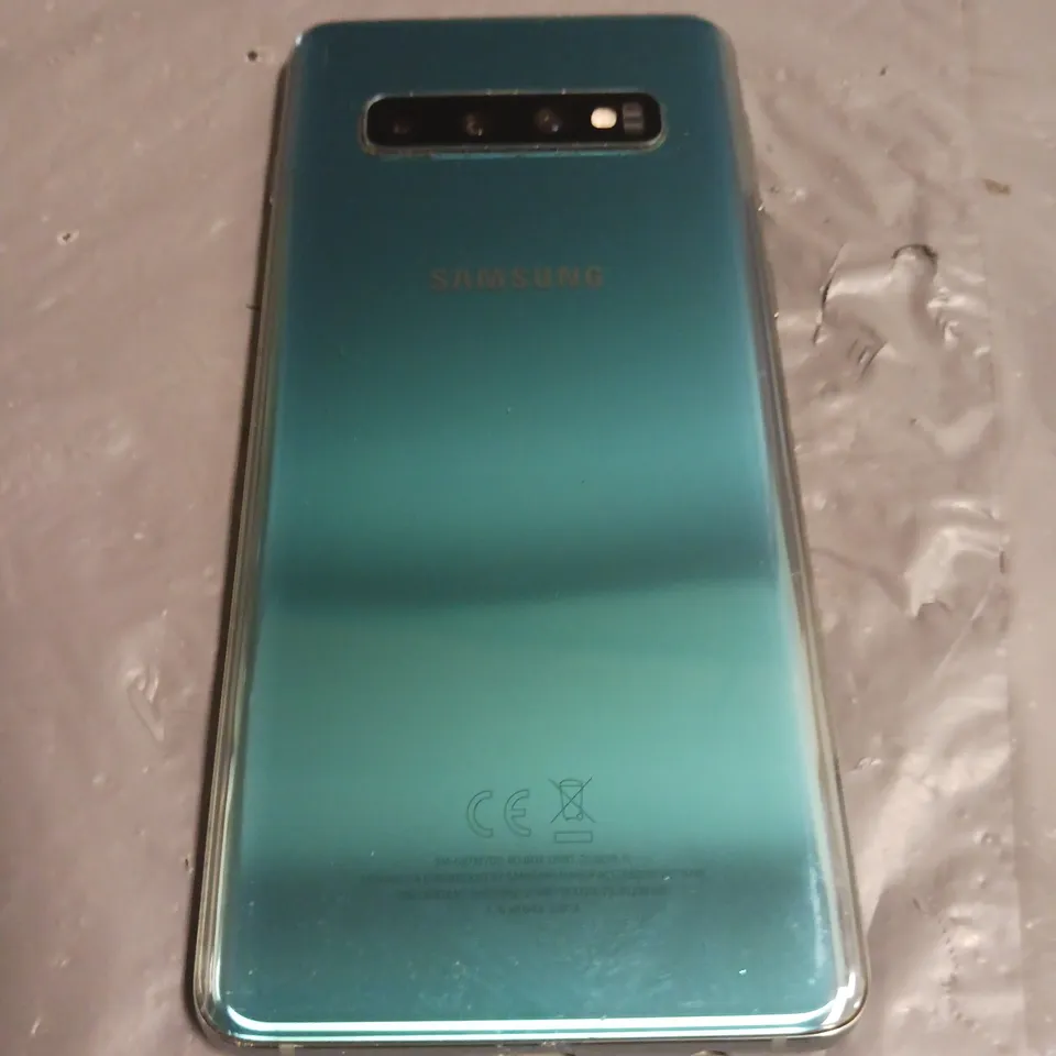 UNBOXED SAMSUNG GALAXY S10 MOBILE PHONE