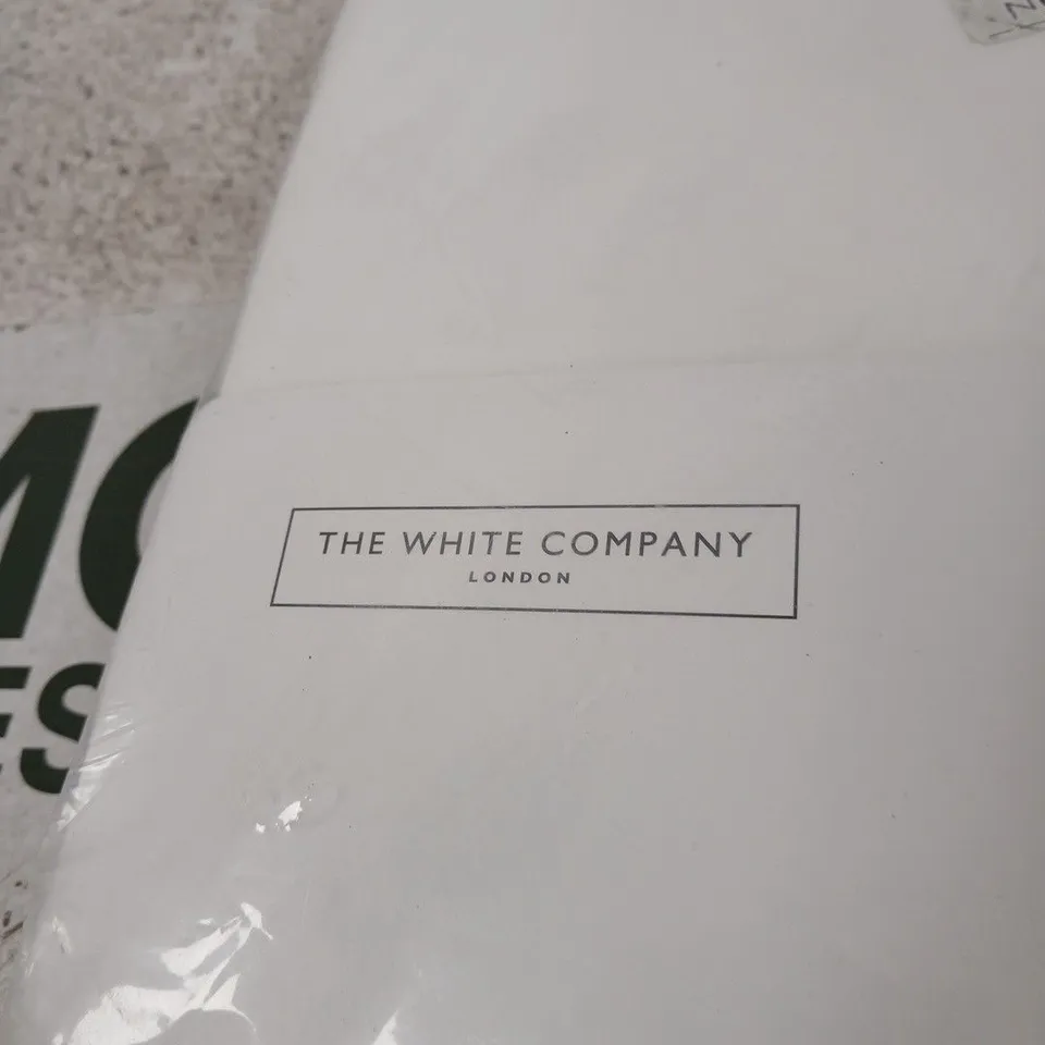 THE WHITE COMPANY SAVOY DEEP FITTED SHEET – DOUBLE (140 X 190 CM + 34 CM)