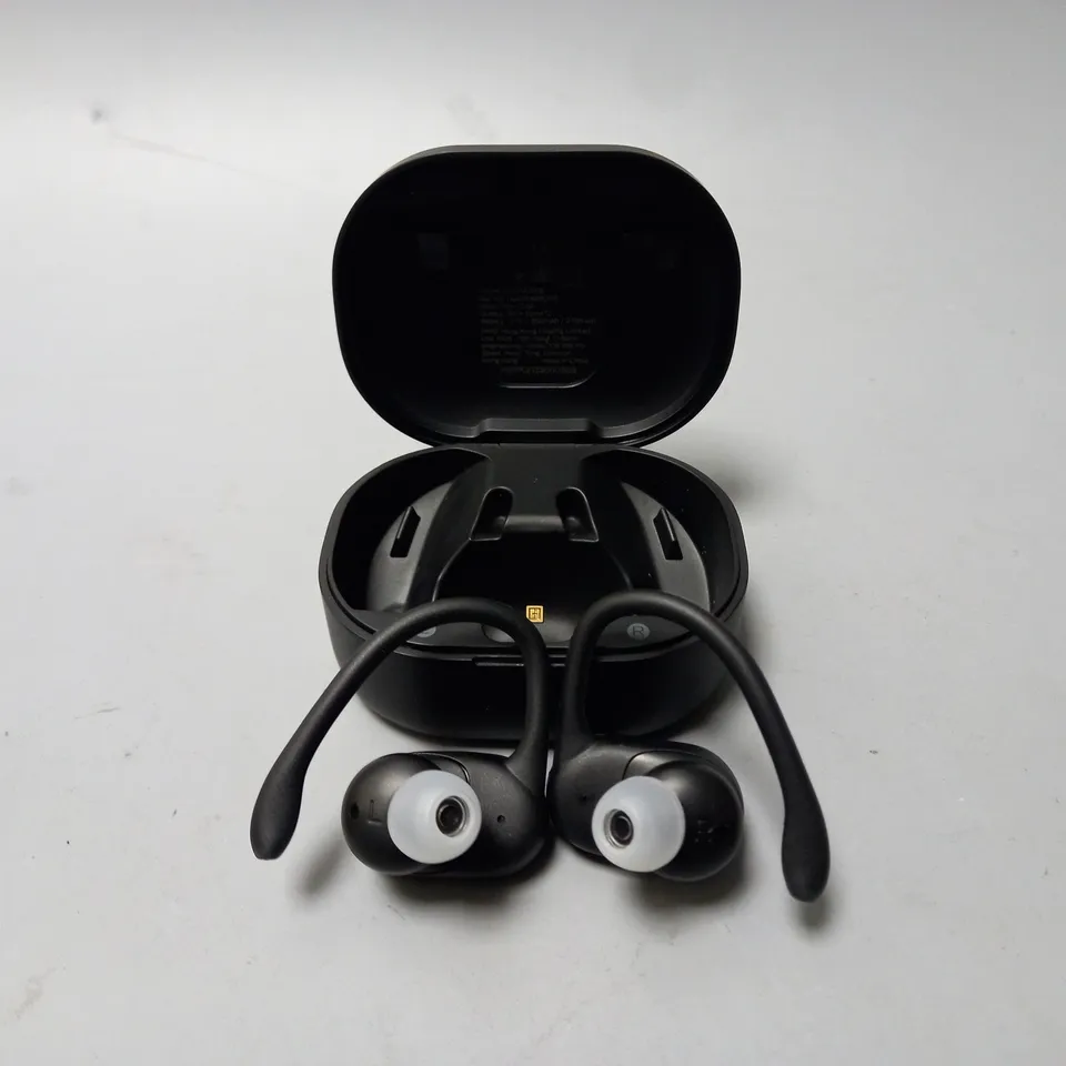 BOXED PHILIPS 7000 SERIES EARBUDS