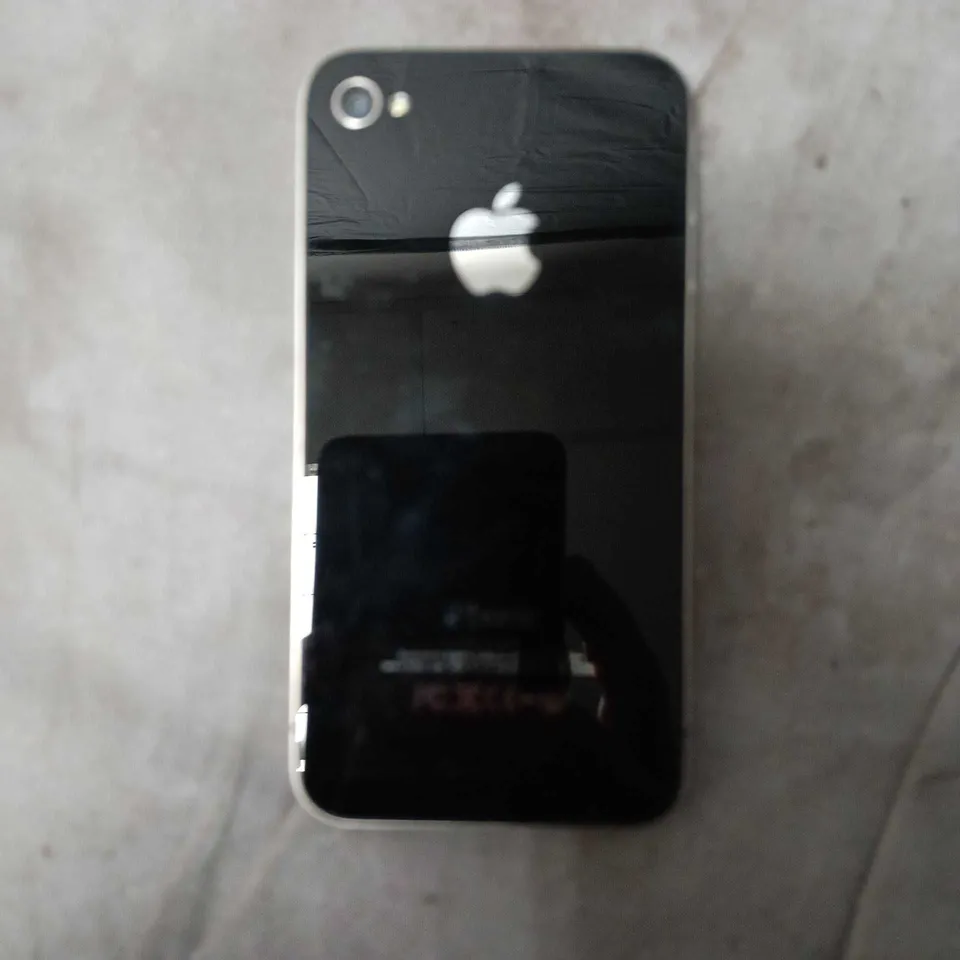 APPLE IPHONE 4 A1332