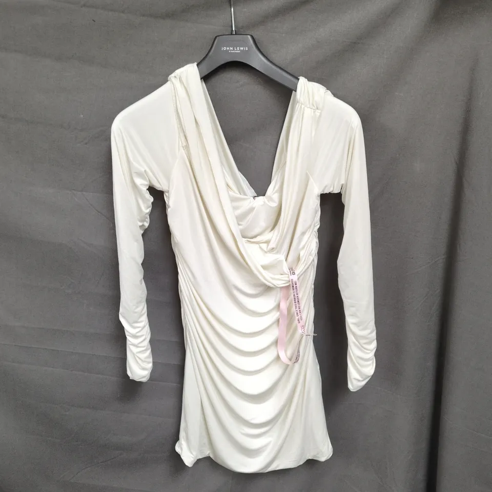 OH POLLY CREAM DRAPED FRONT DRESS – XXL (UK 20)