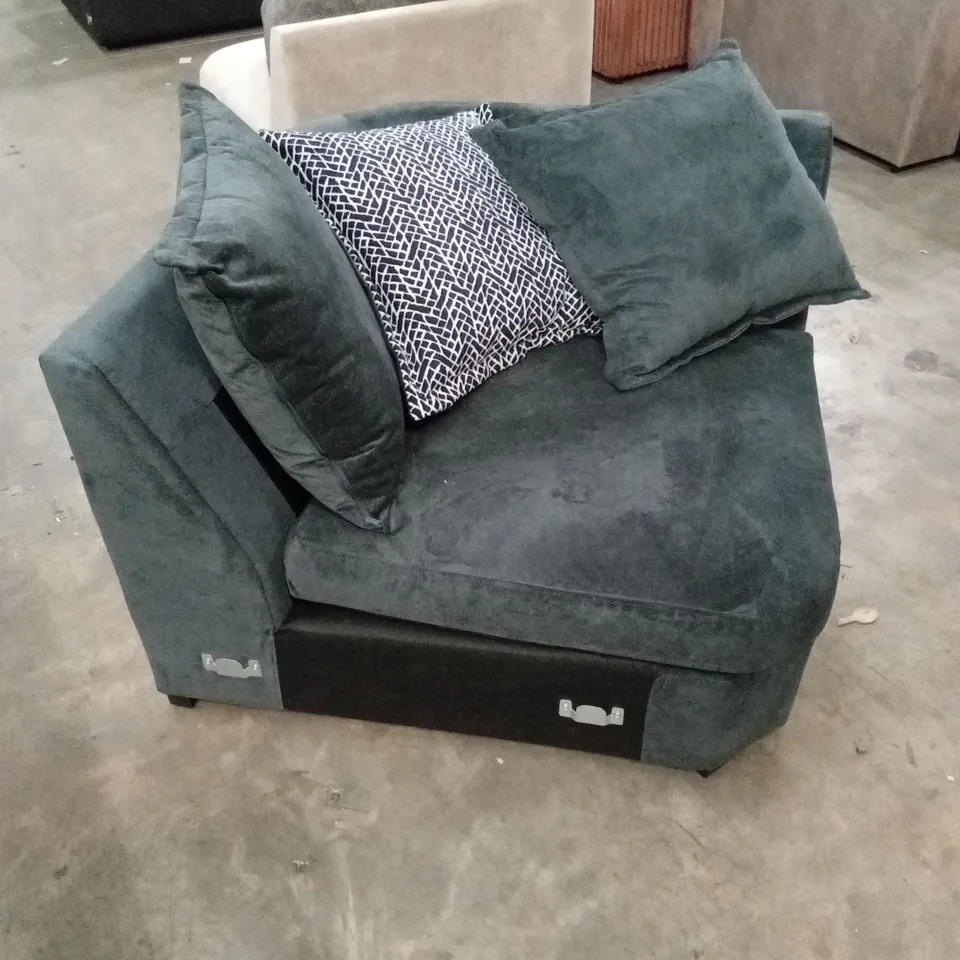 5 x ASSORTED DESIGNER SOFA PARTS 