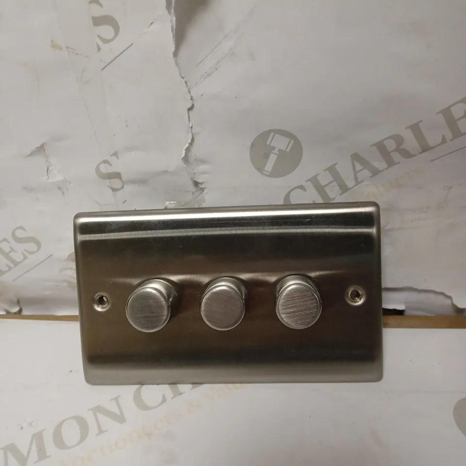 BG ELECTRICAL NBS83P-01 TRIPLE INTELLIGENT DIMMER LIGHT SWITCH