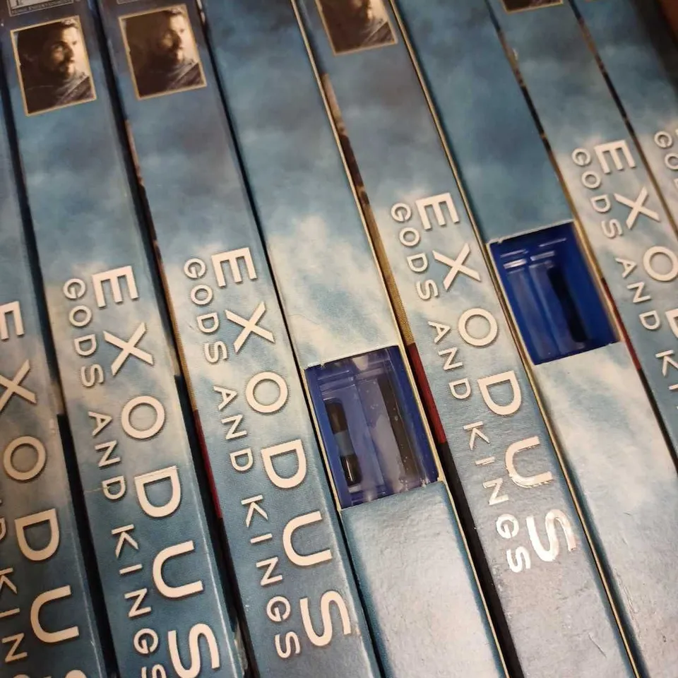 LOT OF APPROXIMATELY 10 'EXODUS GODS AND KINGS' DVDS ON BLUERAY