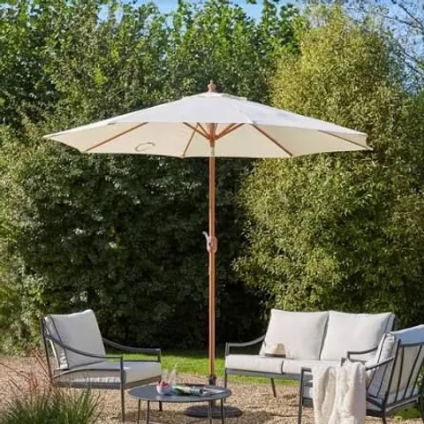 BOXED 2.7M CREAM PARASOL WITH WOOD EFFECT POLE (1 BOX)