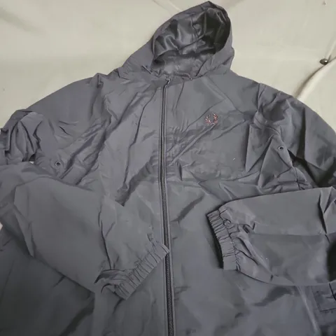 FRED PERRY NAVY HOODED SHELL JACKET – MEDIUM