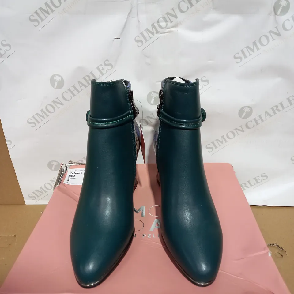 PAIR OF BOXED MODA KANNES LEATHER BOOTS SIZE 37