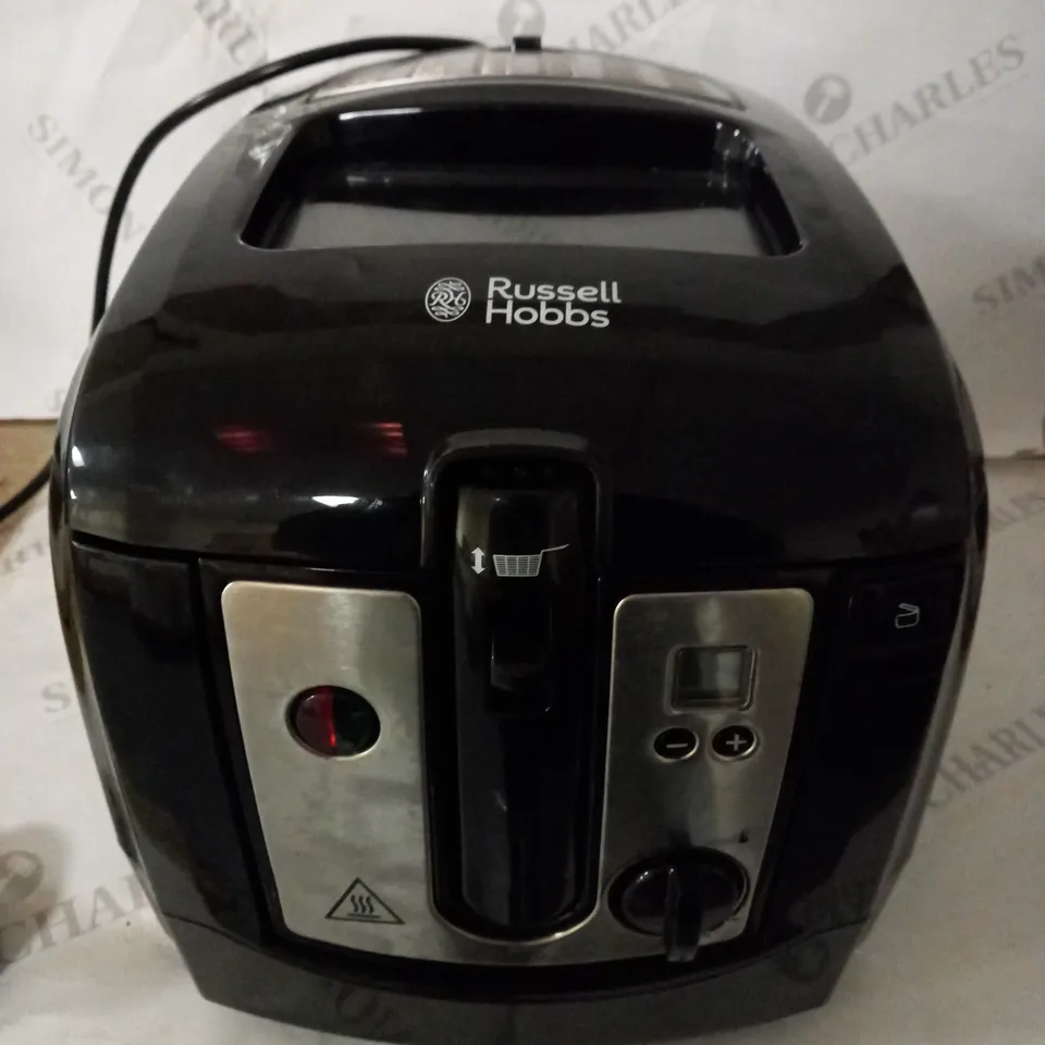 RUSSELL HOBBS DIGITAL DEEP FRYER