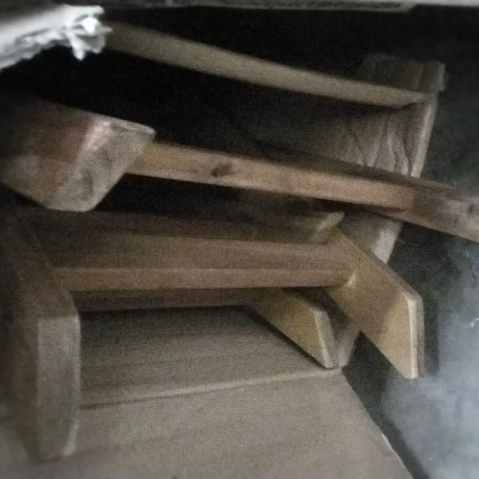 BOXED OUTDOOR FOLDING WOODEN CHAIRS