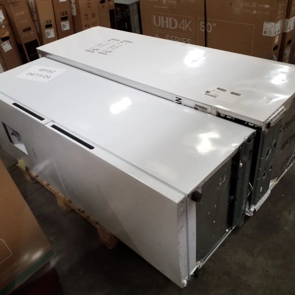 PALLET CONTAINING BOSCH & CANDY FREE STANDING FRIDGE FREEZERS