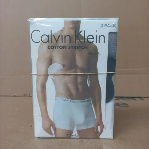 CALVIN KLEIN COTTON STRETCH CLASSIC FIT TRUNKS (3-PACK) IN WHITE/GREY/BLACK SIZE XL