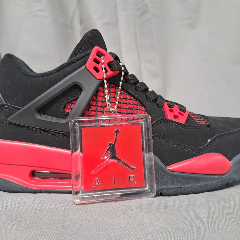 BOXED PAIR OF NIKE AIR JORDAN SHOES IN BLACK/RED UK SIZE 5.5