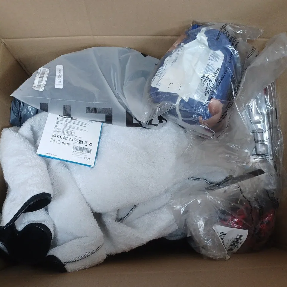 APPROXIMATELY 20 ASSORTED ITEMS TO INCLUDE USB TO USBC CABLE, BDG LOGO TEE, TENA HIGHWAIST UNDERWEAR, ETC 