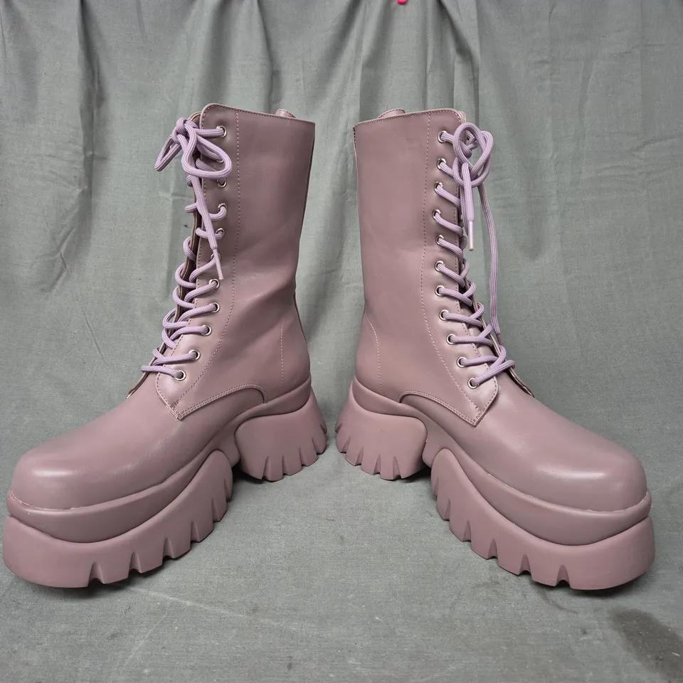 BOXED PAIR OF KOI COSTAL CRUISER ANKLE BOOTS IN MAUVE UK SIZE 8