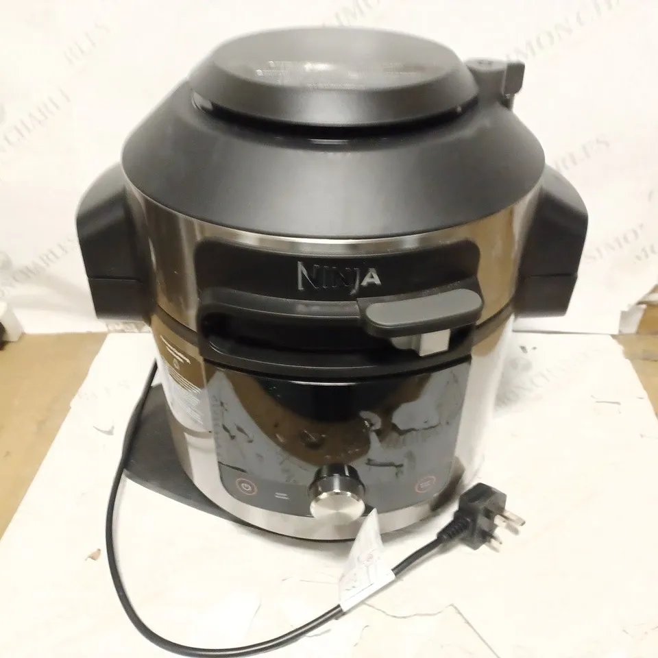 NINJA FOODI SMARTLID 7.5L MULTI COOKER & AIR FRYER