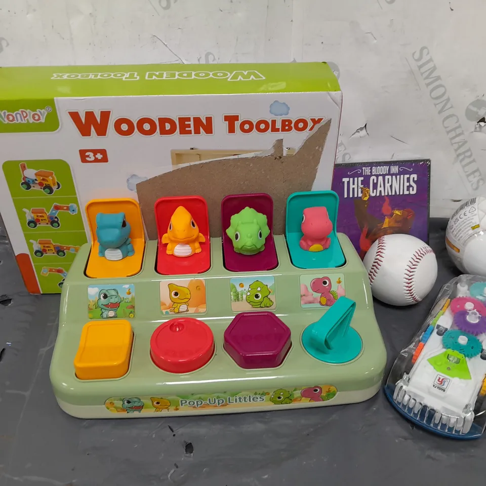 APPROXIMATELY 20 ASSORTED TOYS & GAMES TO INCLUDE WOODEN TOOLBOX, BASEBALL, YJ TOYS BATTERY POWERED CARE, ETC