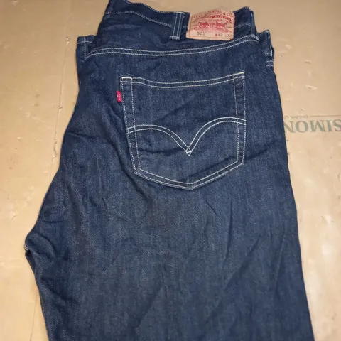 MENS LEVI STRAUSS DENIM JEANS SIZE UNSPECIFIED