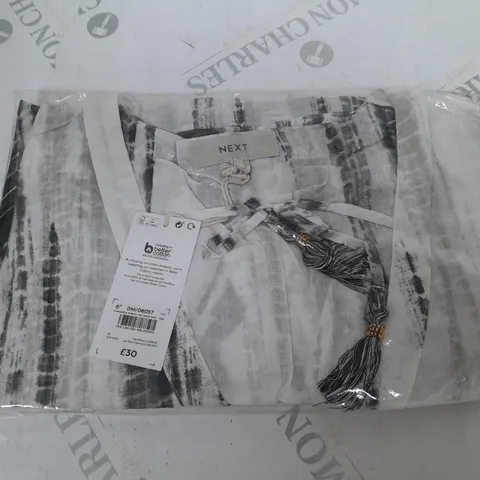 BAGGED NEXT V-NECK TOP - XL