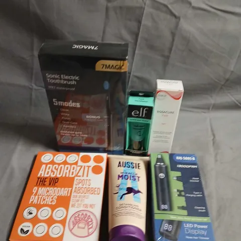 TOTE OF APPROX 15 ASSORTED COSMETIC ITEMS TO INCLUDE  SONIC ELECTRIC TOOTHBRUSH, ELF COSMETICS & AUSSIE MOIST CONDITIONER