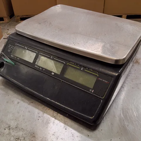 AVERY BERKEL FX50 COUNTER SCALES