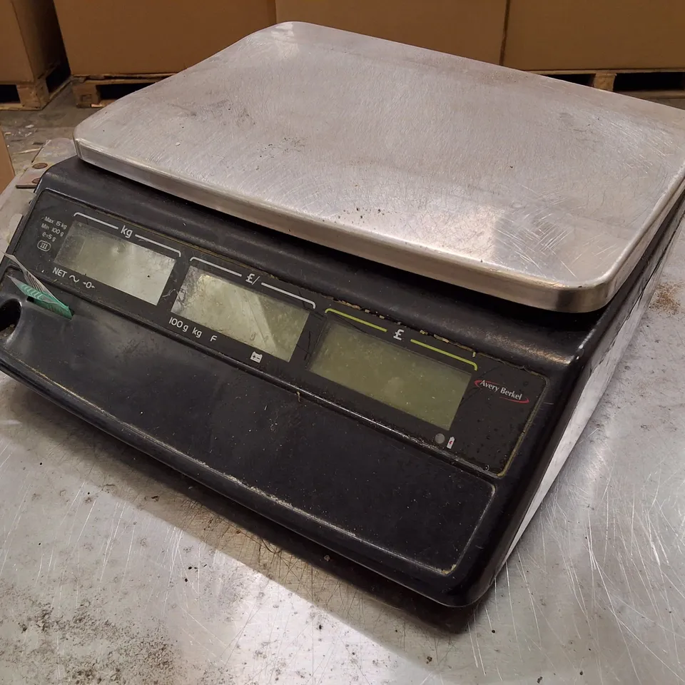 AVERY BERKEL FX50 COUNTER SCALES