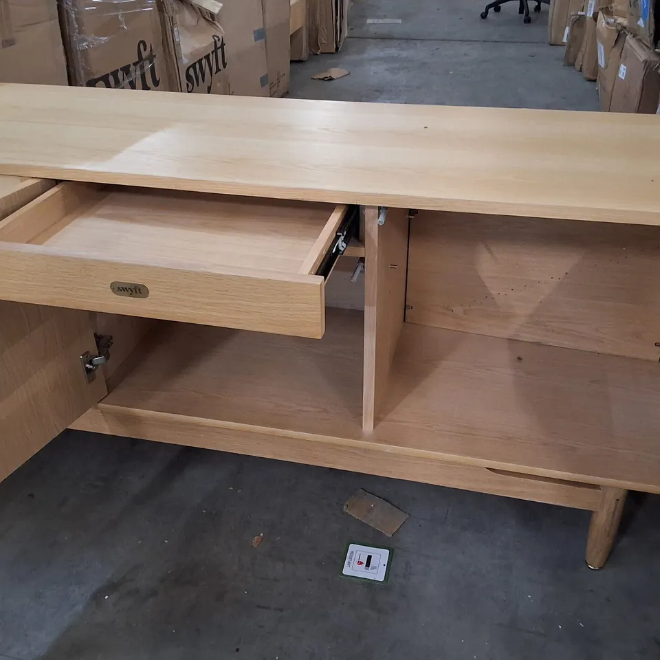 SWYFT SIDEBOARD 01 - OAK