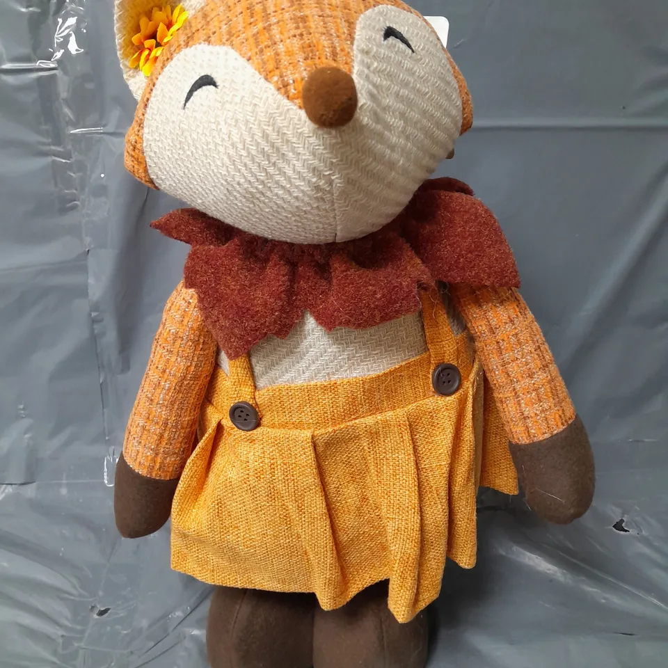 SMART AUTUMN MRS FOX STANDING ORNAMENT RRP £19.99