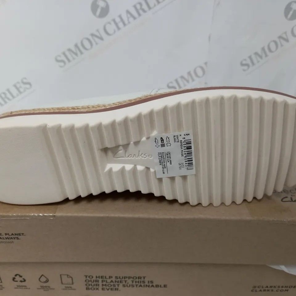 BOXED PAIR OF CLARKS SERENA PAIGE SLIP-ON SHOES IN WHITE UK SIZE 5