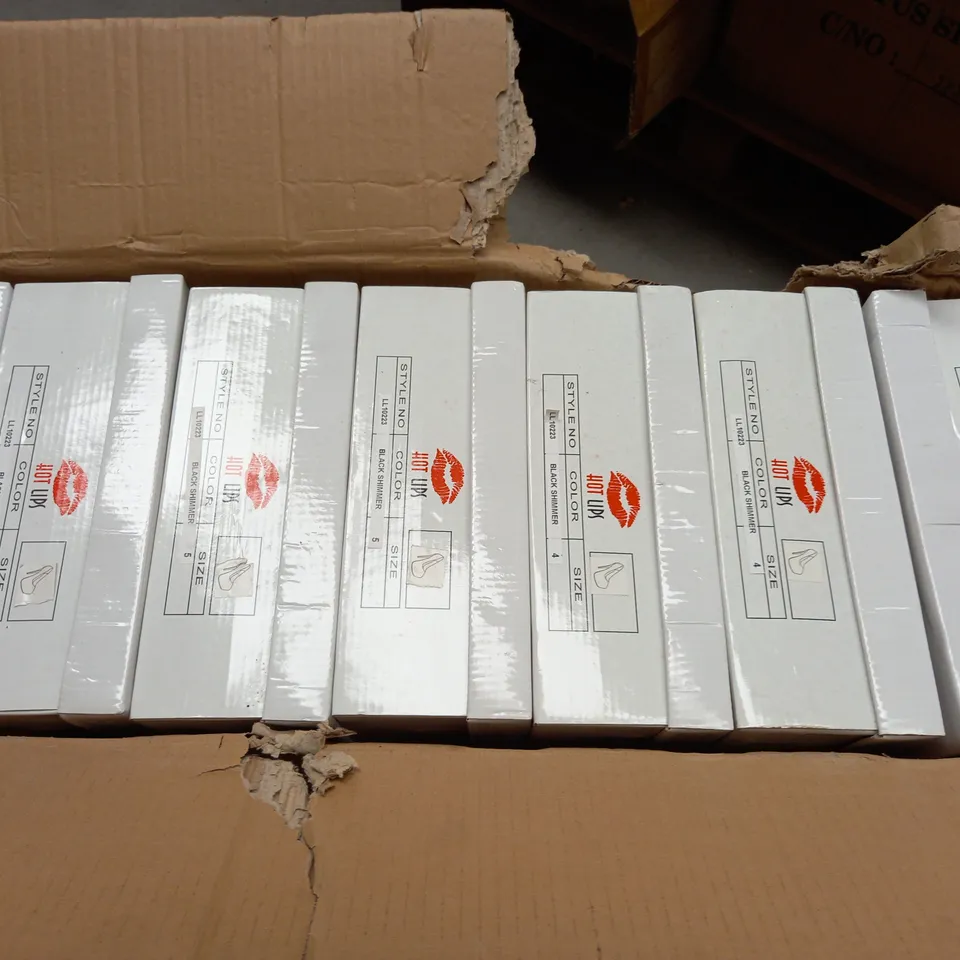 LOT OF 14 BOXED PAIRS OF HOT LIPS BLACK SHIMMER HEELED SHOES - VARIOUS SIZES