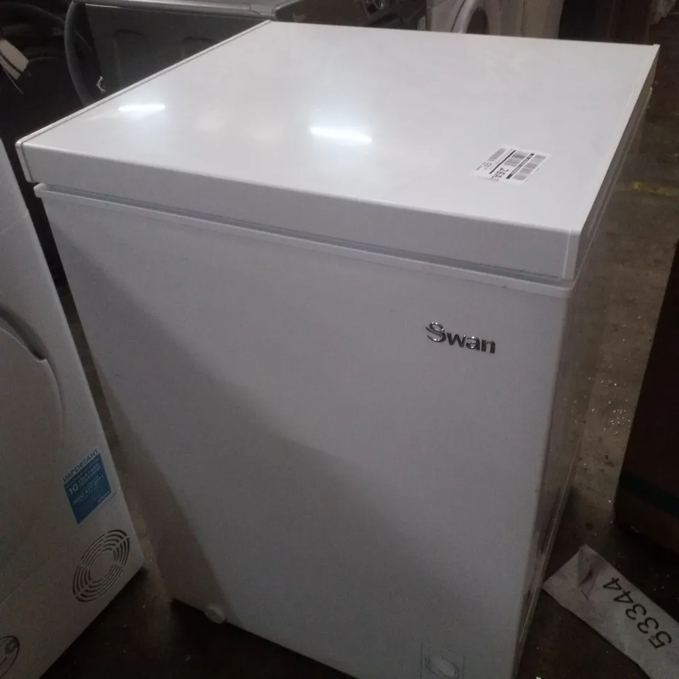 SWAN SR750135W 143L, 85CM TALL  CHEST FREEZER - WHITE