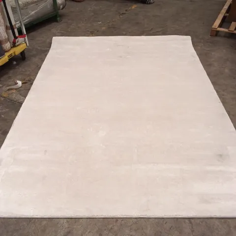 QUALITY DESIGNER AREA RUG - APPROXIMATELY 285CM X 200CM