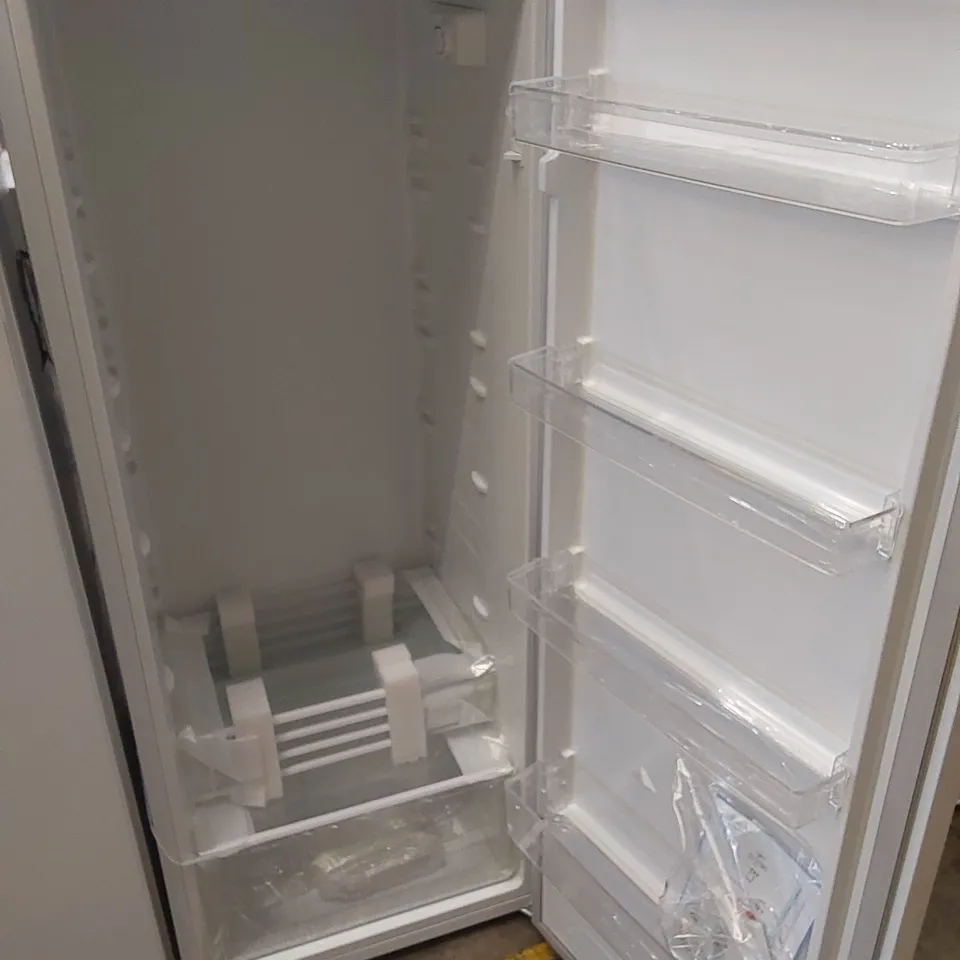 FRIDGEMASTER MTL55242E UPRIGHT TALL LARDER FRIDGE - WHITE 