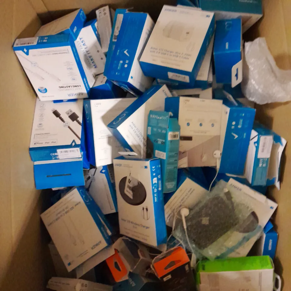 APPROXIMATELY 50 ASSORTED ELECTRICAL PRODUCTS TO INCLUDE CHARGERS, EARPHONES, PROTECTIVE SMARTPHONE CASES ETC 