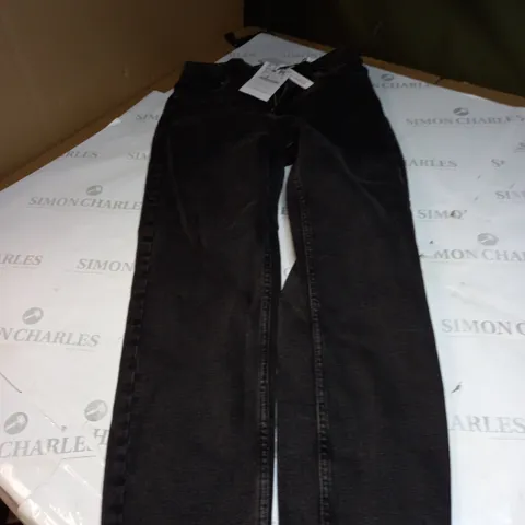 STRADIVARIOUS DARK GREY DENIM JEANS SIZE 8