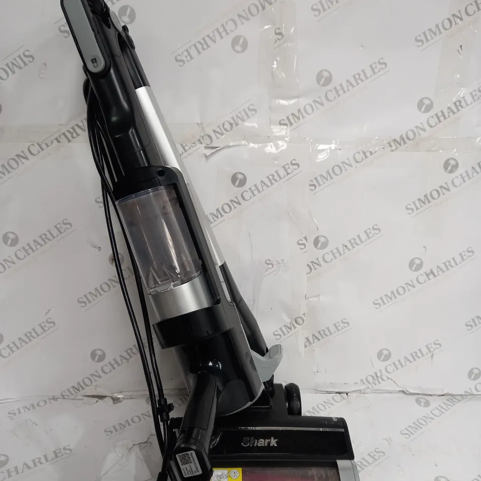 SHARK STRATOS ANTI HAIR WRAP PET PRO VACUUM CLEANER HZ3000UKT