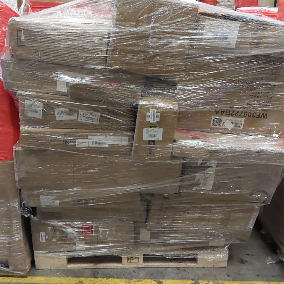 PALLET OF ASSORTED ITEMS INCLUDING: CHAIR, DESK, CABINET