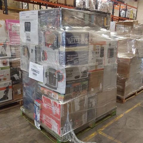 PALLET OF APPROXIMATELY 23 UNPROCESSED RAW RETURN HOUSEHOLD AND ELECTRICAL GOODS TO INCLUDE;