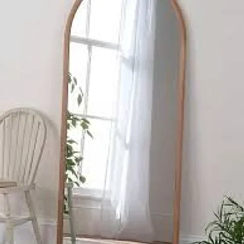 BOXED YEARN KIMPTON SOLID OAK WOOD ARCHED FRAME FULL-LENGTH WALL MIRROR (1 BOX)