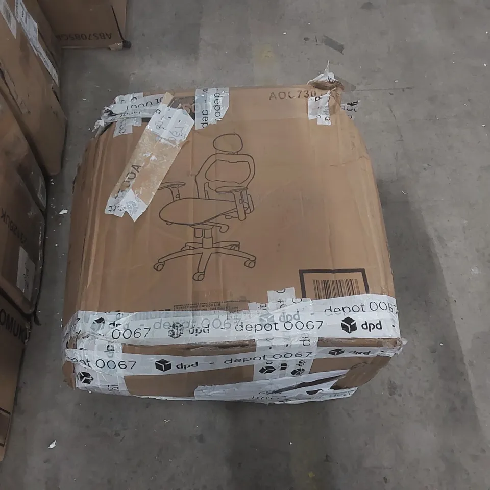 BOXED ALPHASON PORTLAND SYNCHRO MESH EXECUTIVE CHAIR- BLACK