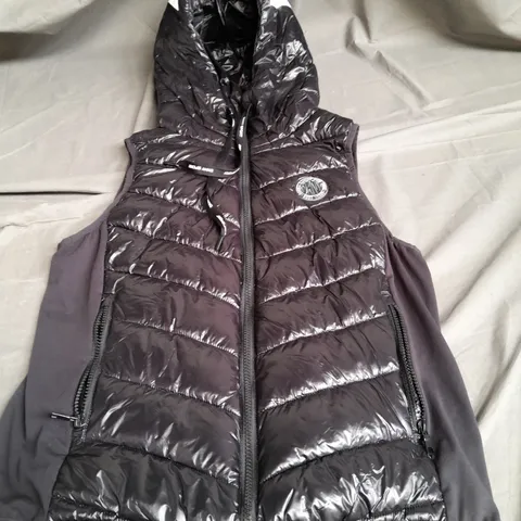 SKNY SPORT HOODED PUFFER GILET IN BLACK