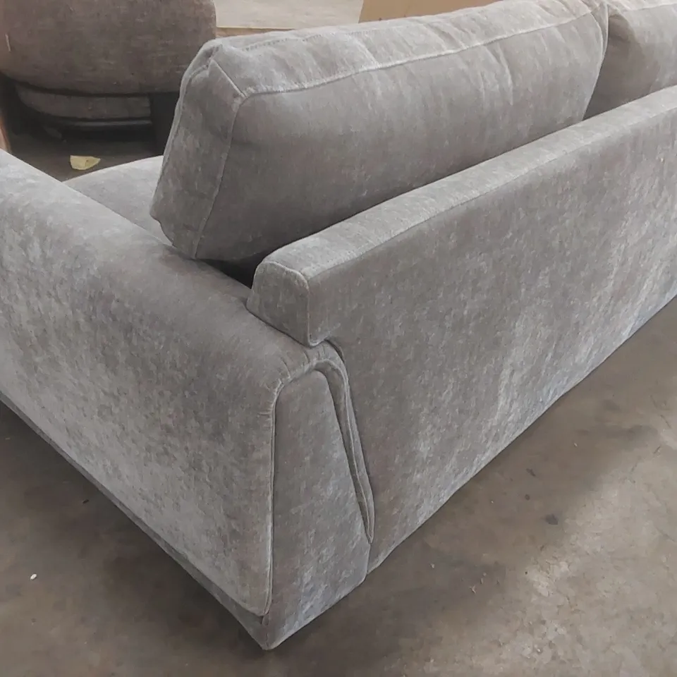 DANETTI 4-SEATER UPHOLSTERED SOFA 