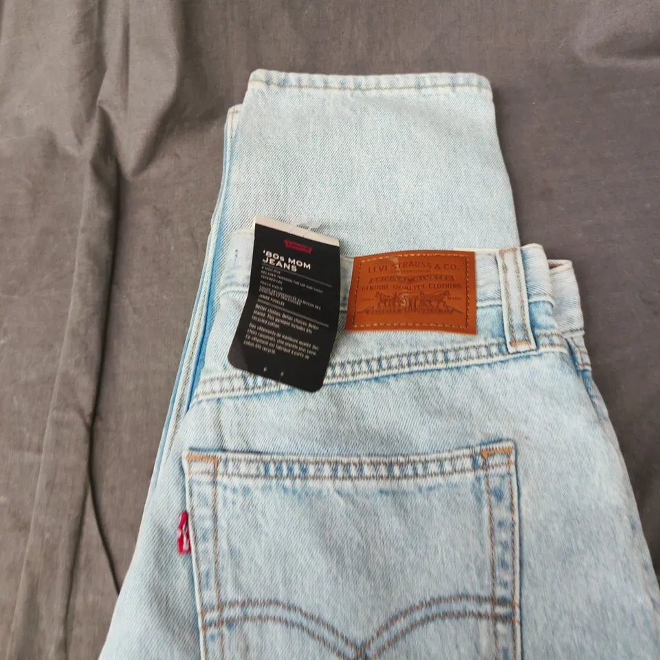 LEVI'S MOM JEANS – LIGHT WASH DENIM, WOMEN'S US 29X30