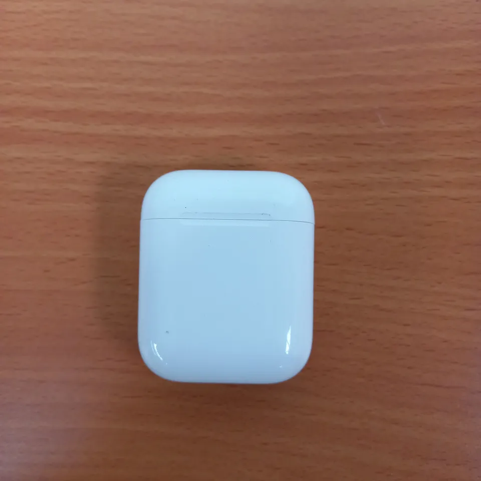 APPLE AIRPODS