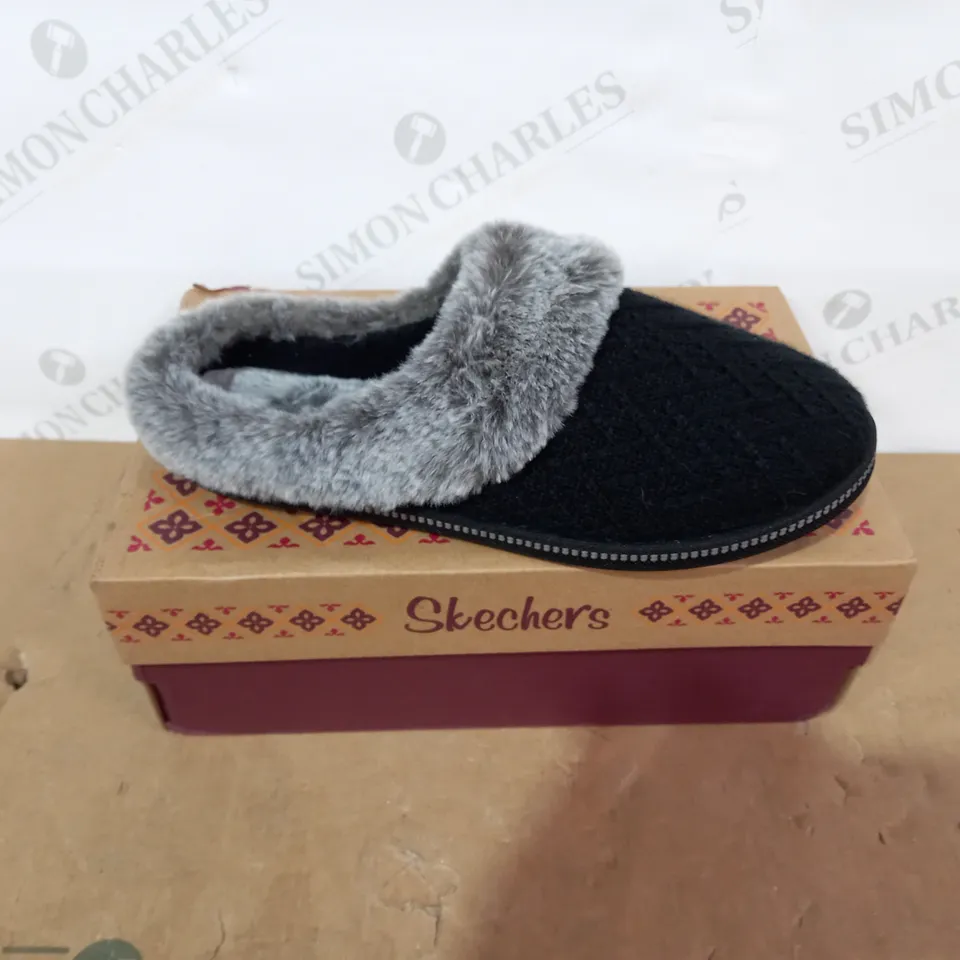BOXED PAIR OF SKECHERS - SIZE 6