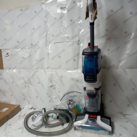 BOXED SHARK CARPET XPERT DEEP CARPET CLEANER & BUILT IN STAIN STRIKER EX200UK