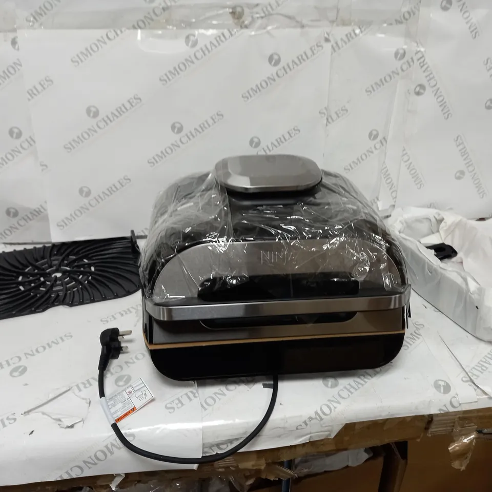 BOXED NINJA FOODI MAX HEATH GRILL & AIR FRYER