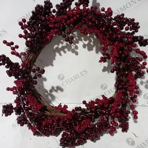 BOXED PRE-LIT MIXED BERRY WREATH