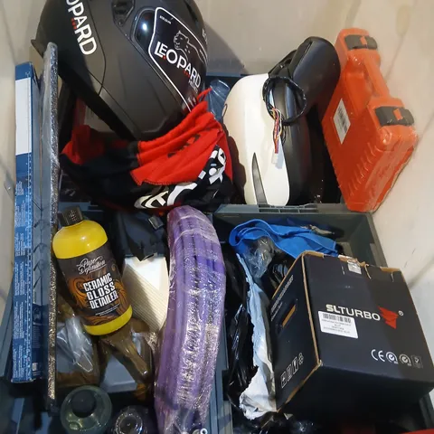 CAGE OF ASSORTED CAR AND VEHICLE PARTS TO INCLUDE; LEOPARD MOTORCYCLE HELMET, BOSCH REAR WINDSCREEN WIPER, SLTURBO CHRA CARTRIDGE GTD1752VRK BILLET, VEHICLE FAN AND CERAMIC GLOSS DETAILER